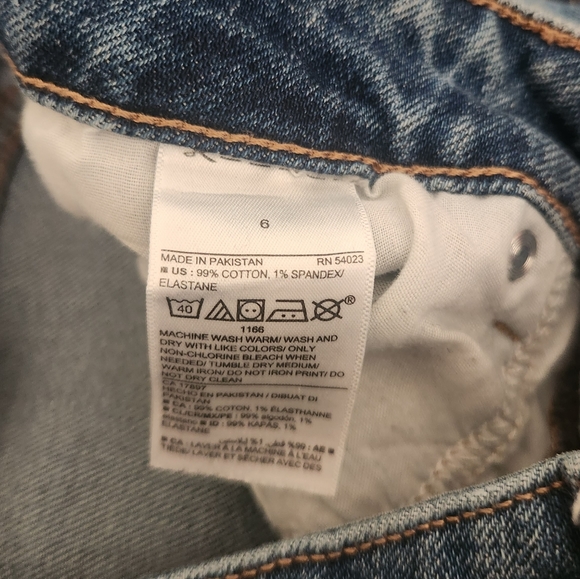 Old Navy- High Rise O.G Straight - Picture 6 of 6